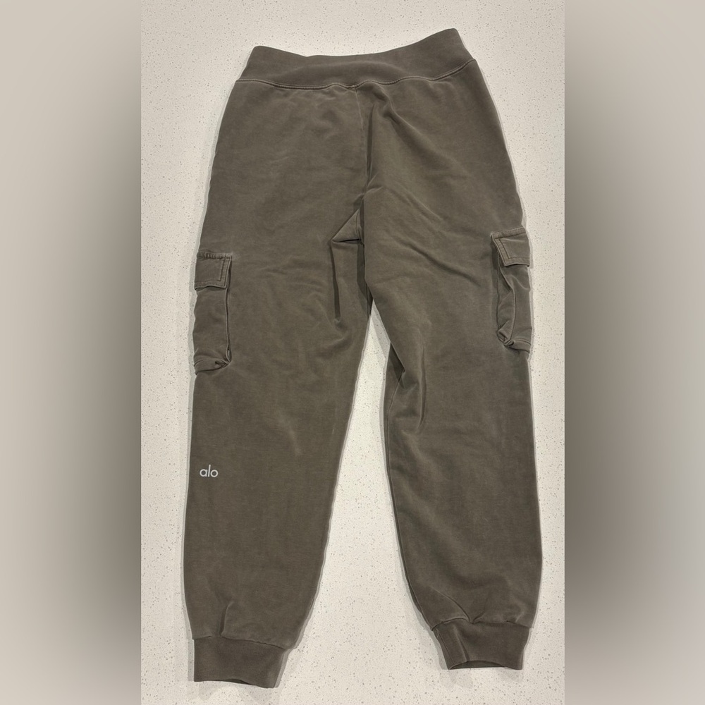 ALO Yoga Olive Green Cargo Joggers
